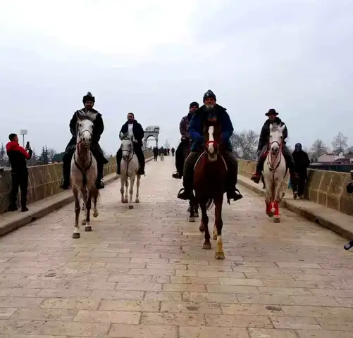 Endülüslü Hacılar Atlarıyla Edirne'de!