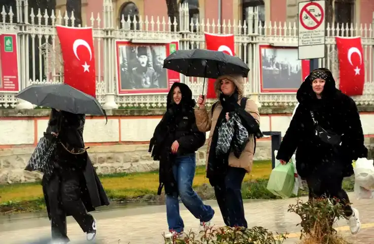 Edirne'de Karla Karışık Yağmur!