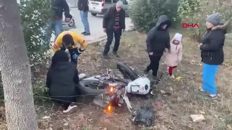 Motosiklet Kazası: Gençler Yaralandı