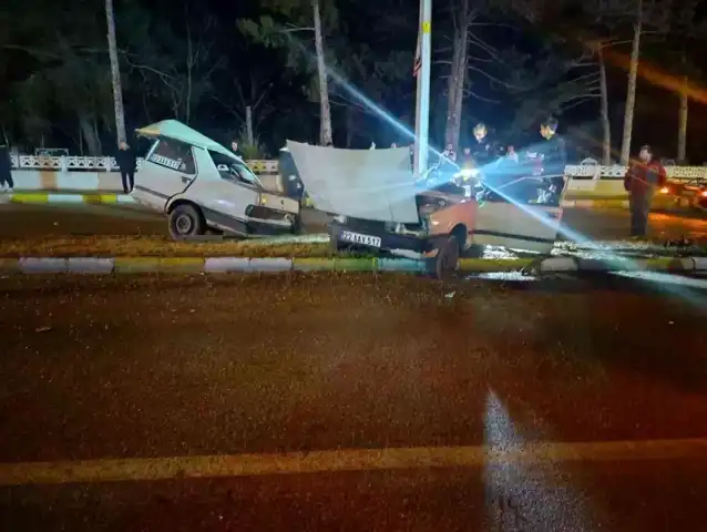 Uzunköprü'de Trafik Kazası: 2 Ağır Yaralı